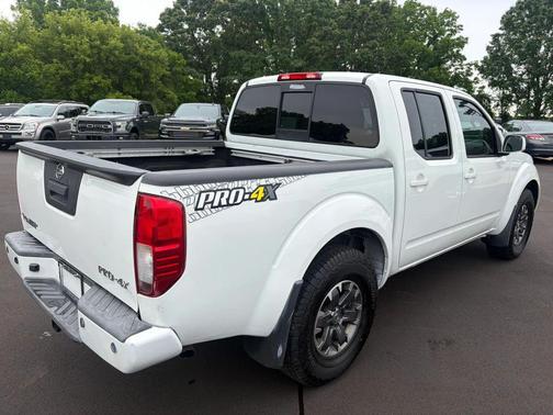 Glacier White 2016 Nissan Frontier PRO-4X