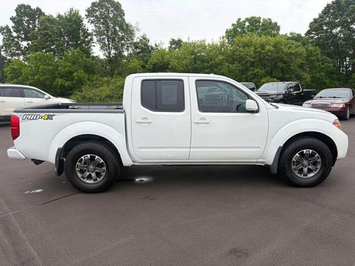 Glacier White 2016 Nissan Frontier PRO-4X
