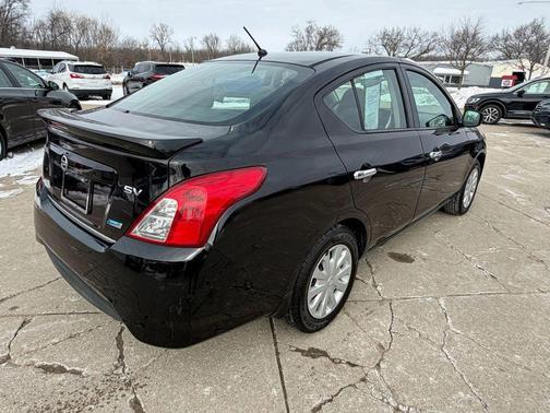 2015 Nissan Versa 1.6 SV