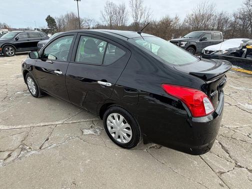 2015 Nissan Versa 1.6 SV