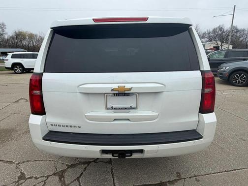 White 2016 Chevrolet Suburban LT