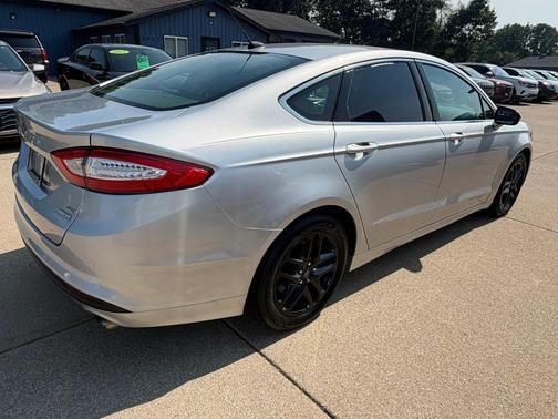 Ingot Silver 2016 Ford Fusion SE