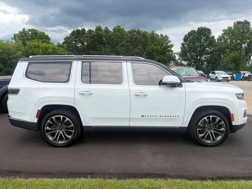 Bright White Clearcoat 2022 Jeep Grand Wagoneer Series III 4x4