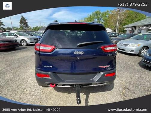 2016 Jeep Cherokee Sport