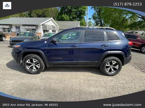 2016 Jeep Cherokee Sport