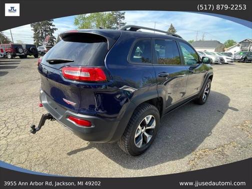 2016 Jeep Cherokee Sport