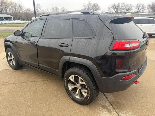 Diamond Black Crystal Pearlcoat 2017 Jeep Cherokee Sport