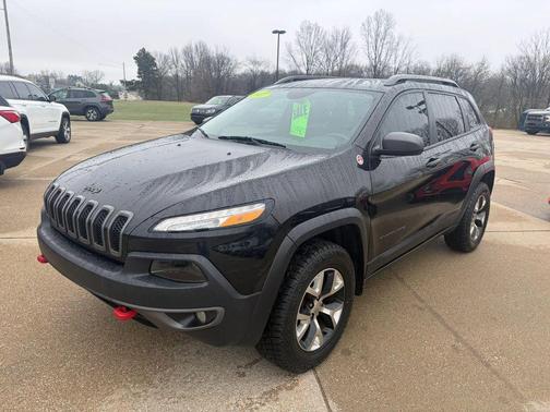 Diamond Black Crystal Pearlcoat 2017 Jeep Cherokee Sport
