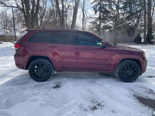 2017 Jeep Grand Cherokee Altitude