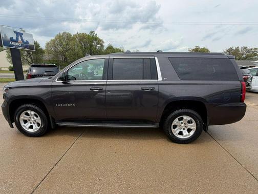 Gray 2016 Chevrolet Suburban LT
