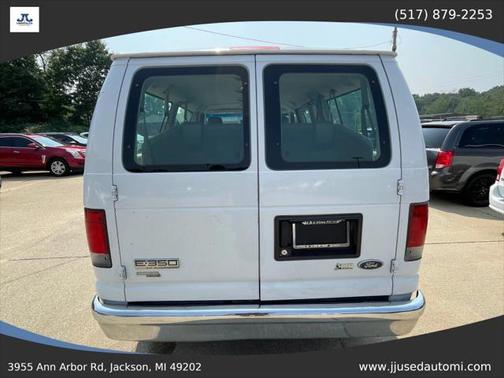 2014 Ford E350 Super Duty XLT