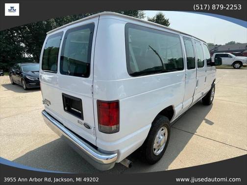 2014 Ford E350 Super Duty XLT