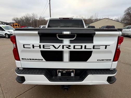 2022 Chevrolet Silverado 1500 Custom