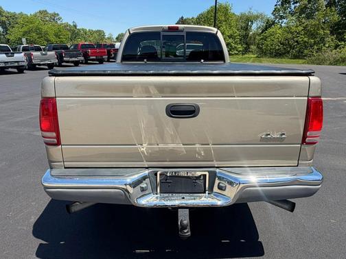 TAN 2004 Dodge Dakota SLT Club Cab