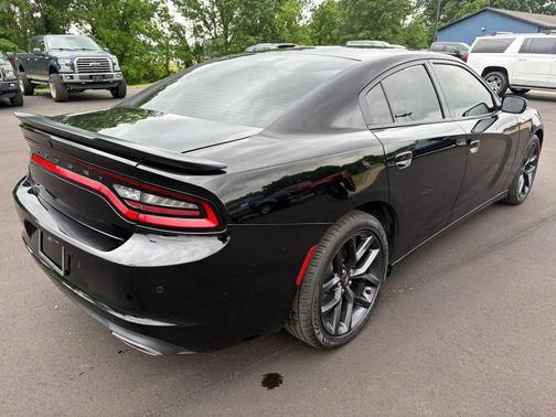 Pitch Black Clearcoat 2021 Dodge Charger SXT