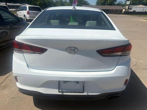 Quartz White Pearl 2018 Hyundai SONATA SE