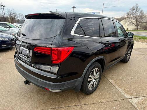 Crystal Black Pearl 2018 Honda Pilot EX