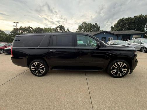 Black 2019 Chevrolet Suburban Premier