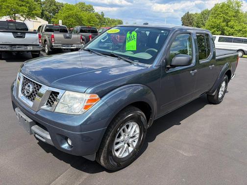 Blue 2014 Nissan Frontier SV