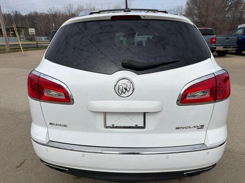 White 2016 Buick Enclave Premium