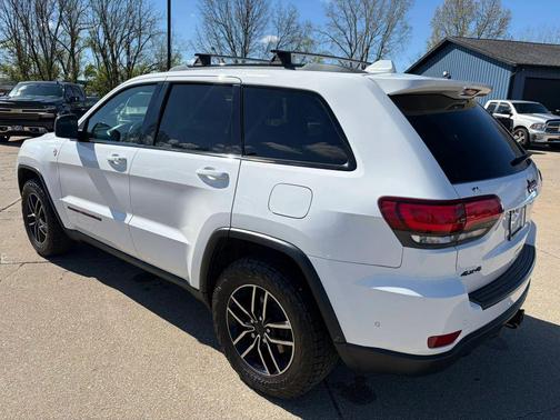 Bright White Clearcoat 2019 Jeep Grand Cherokee Trailhawk