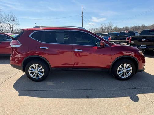 2016 Nissan Rogue SV