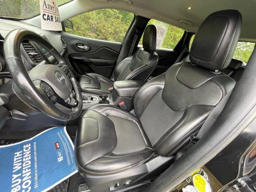 2020 Jeep Cherokee Altitude