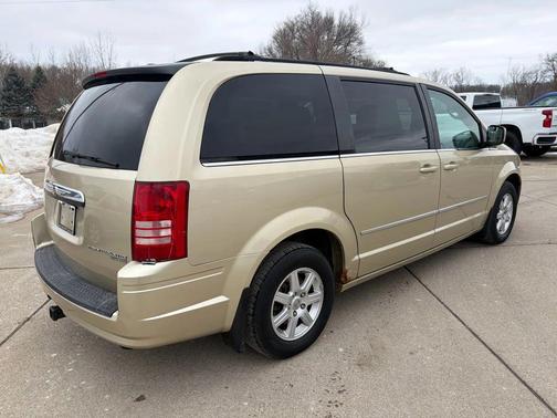 2010 Chrysler Town & Country Touring