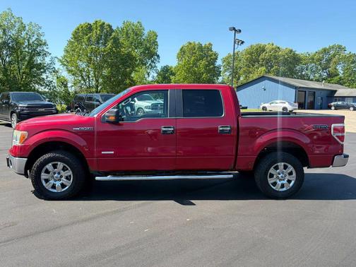 Red 2011 Ford F-150 XLT