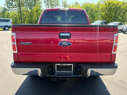 Red 2011 Ford F-150 XLT