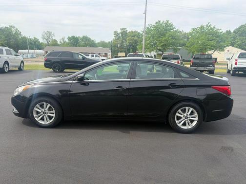 Midnight Black Mica 2013 Hyundai SONATA GLS