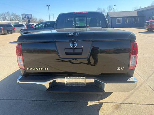 Magnetic Black 2016 Nissan Frontier SV-I4