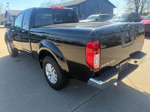 Magnetic Black 2016 Nissan Frontier SV-I4