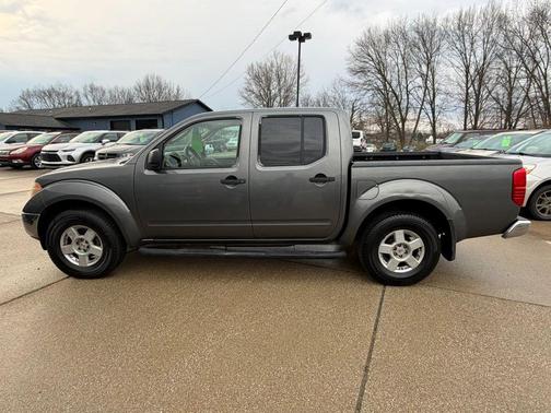 2005 Nissan Frontier SE Crew Cab