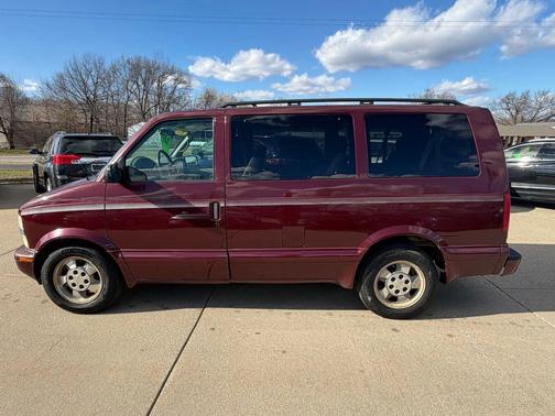 2003 Chevrolet Astro Base