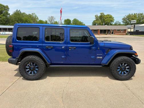 Ocean Blue Metallic Clearcoat 2019 Jeep Wrangler Unlimited Sahara