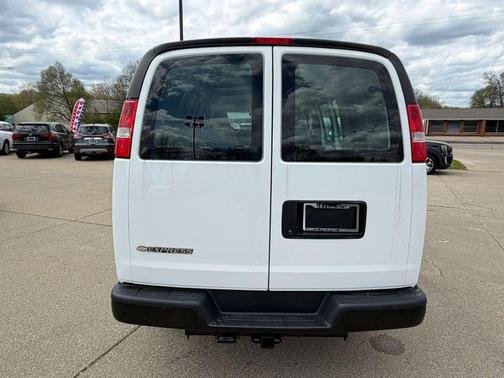 Summit White 2017 Chevrolet Express 2500 Work Van
