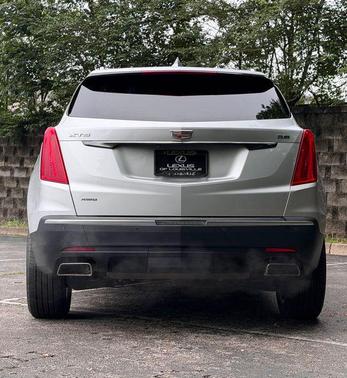 Radiant Silver Metallic 2018 Cadillac XT5 Premium Luxury