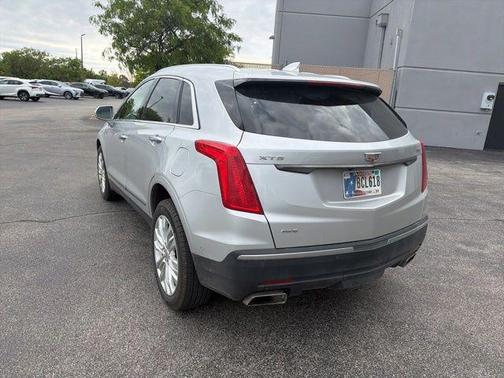 Radiant Silver Metallic 2018 Cadillac XT5 Premium Luxury