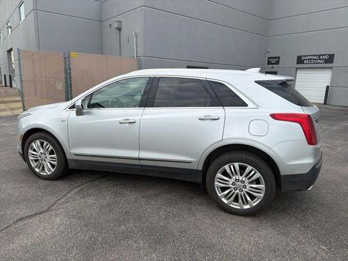 Radiant Silver Metallic 2018 Cadillac XT5 Premium Luxury