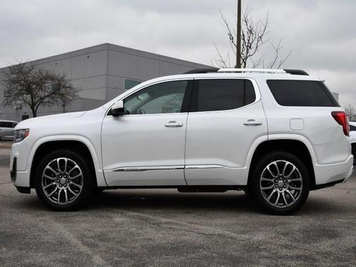2022 GMC Acadia Denali