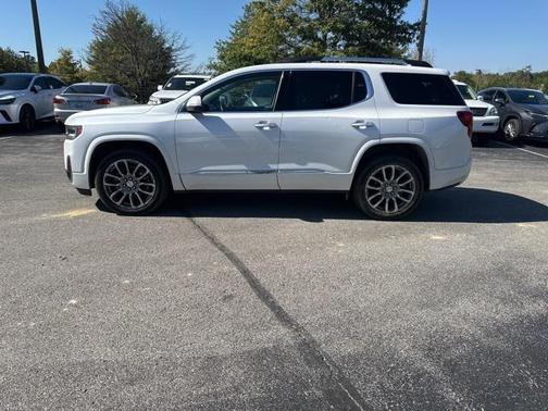 2022 GMC Acadia Denali