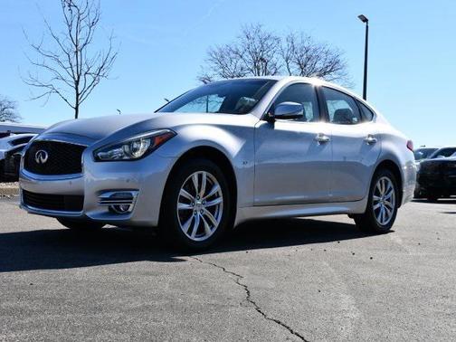2019 INFINITI Q70 3.7X LUXE