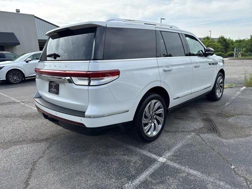 2022 Lincoln Navigator Reserve