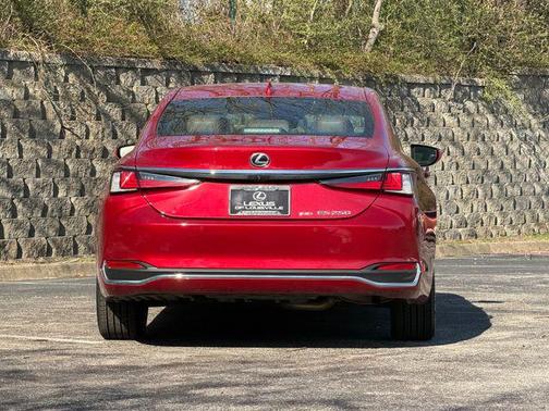 2024 Lexus ES 250 Base