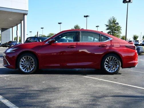 2024 Lexus ES 350 Ultra Luxury
