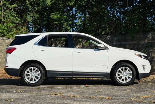 Summit White 2018 Chevrolet Equinox LT
