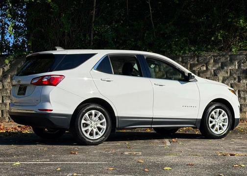 Summit White 2018 Chevrolet Equinox LT