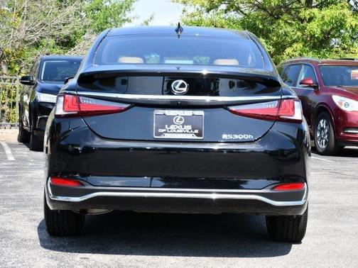 2024 Lexus ES 300h Luxury