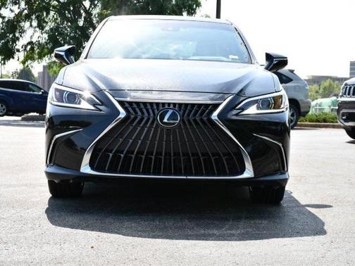 2024 Lexus ES 300h Luxury